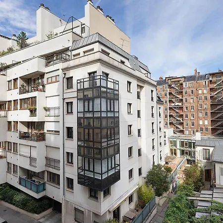 Porto - 1 A Auteuil Paris
